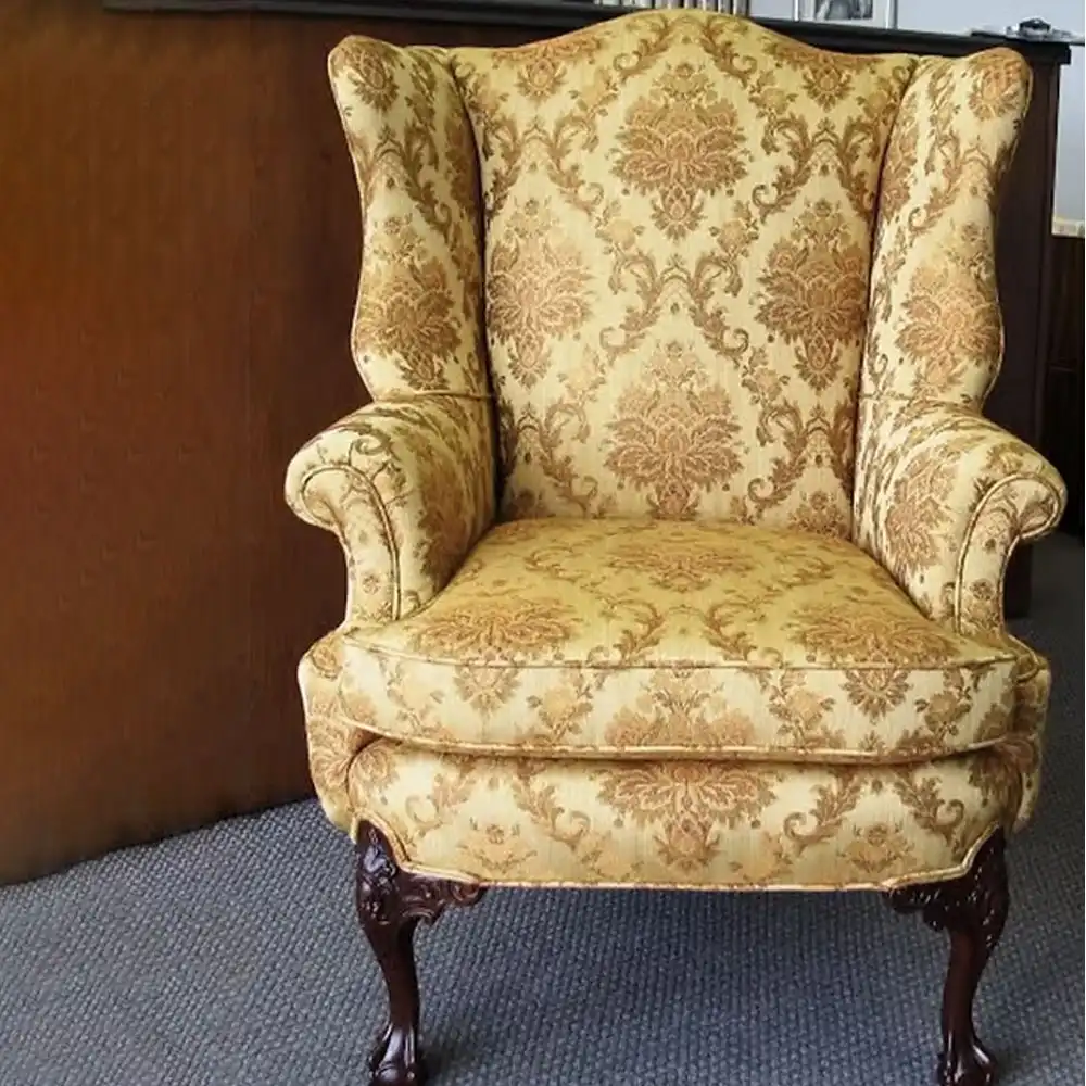 مبل راحتی بعد از تعمیر